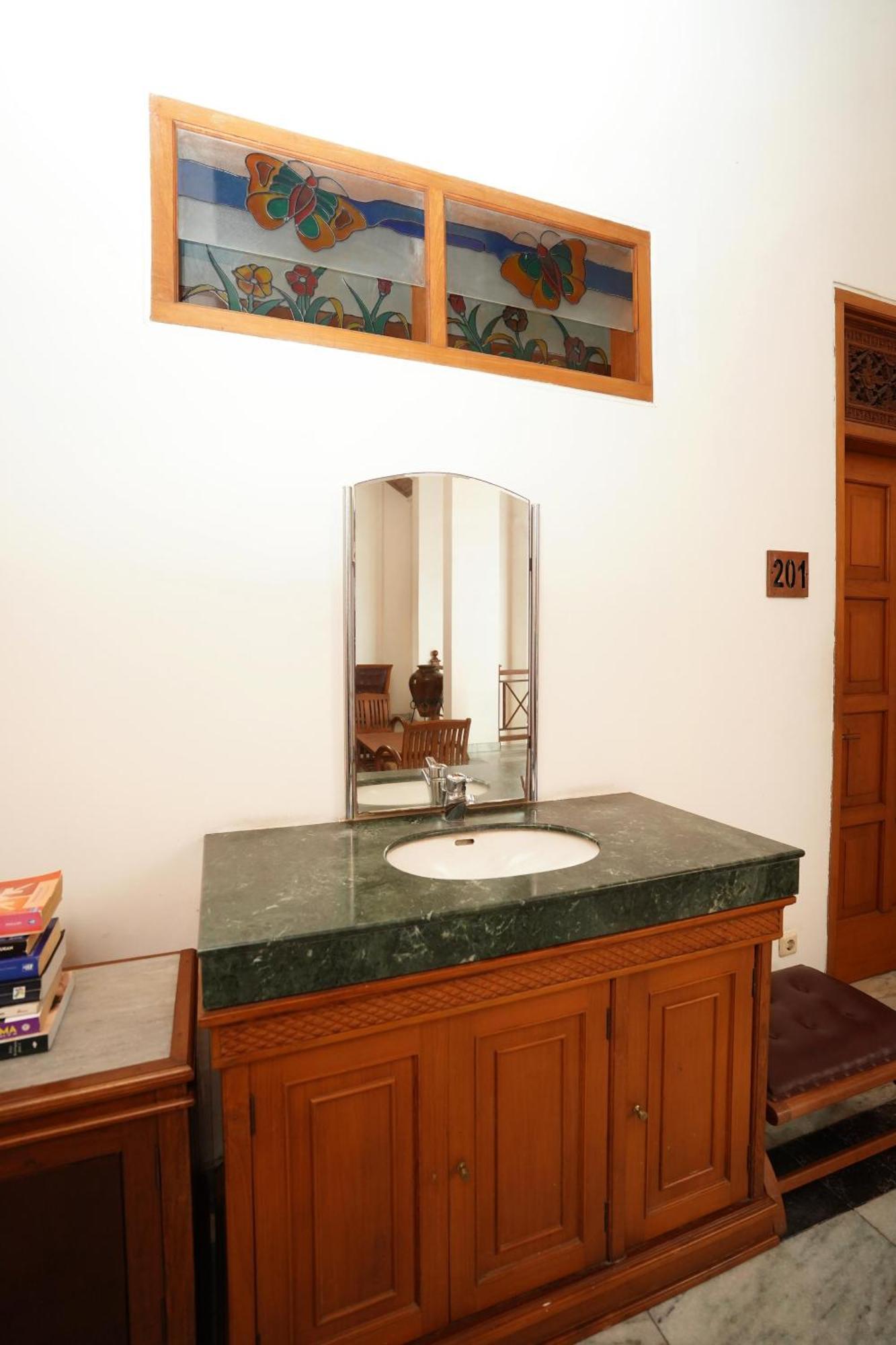 D Ajenk Boutique Guesthouse Kejayan Zewnętrze zdjęcie